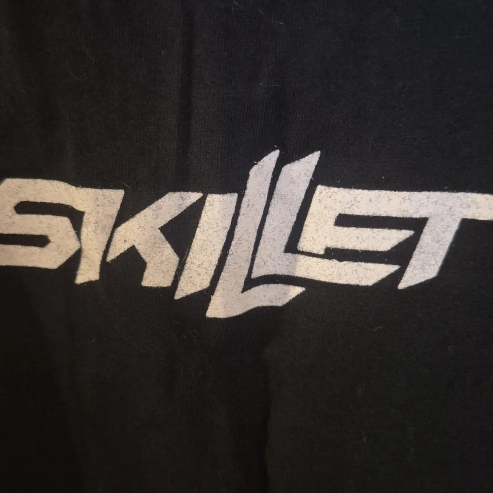 Skillet Tee Shirt - Picture 5 of 5